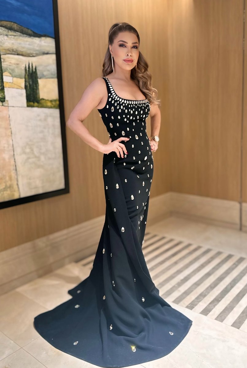 NawalElZoghbi's tweet photo. From last night in #Doha #engagemet 
#يامشاعر https://t.co/O36Ah32P7d