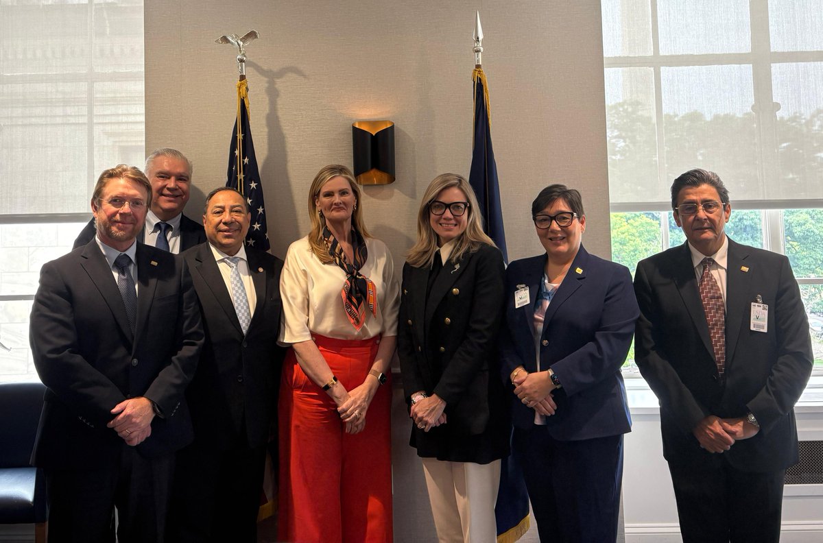 Foreign Ag Service (@usdaforeignag) on Twitter photo Delighted to meet <a href="/EmbaGuateUSA/">Embajada de Guatemala en Estados Unidos de América</a> Vice Minister Orozco & Vice Minister Prado & the delegation from Guatemala to follow up on our successful March trade mission and to discuss next steps for eliminating the US’s ag trade deficit. #AgTrade #TradeTalks 🇺🇸 🇬🇹 Delighted to meet <a href="/EmbaGuateUSA/">Embajada de Guatemala en Estados Unidos de América</a> Vice Minister Orozco & Vice Minister Prado & the delegation from Guatemala to follow up on our successful March trade mission and to discuss next steps for eliminating the US’s ag trade deficit. #AgTrade #TradeTalks 🇺🇸 🇬🇹