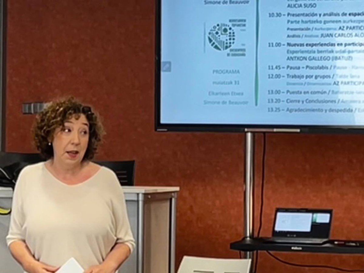 💬 "Herritarren Topaketak" Foroa abian jarri da gaur goizean, Simone de Beauvoir elkarteen etxean egindako lehen bilerarekin. Partaidetza-tresna honen helburua da kolektibo berriak integratzea partaidetza-organoetan, ahots guztiak entzun eta ekarpenak egin ahal izateko.

🗣️ La
