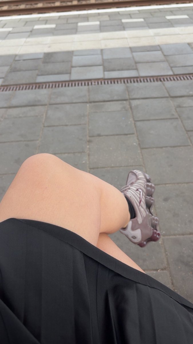 Naughtynonax's tweet photo. Mijn tijd kost geld. Mijn aandacht nog meer. Als je denkt dat je iets te bieden hebt, bewijs het. En wees voorbereid om onder m’n schoen vermorzeld te worden.
#findomme #paytospeak #moneyslave https://t.co/5xu4JsCZ7t