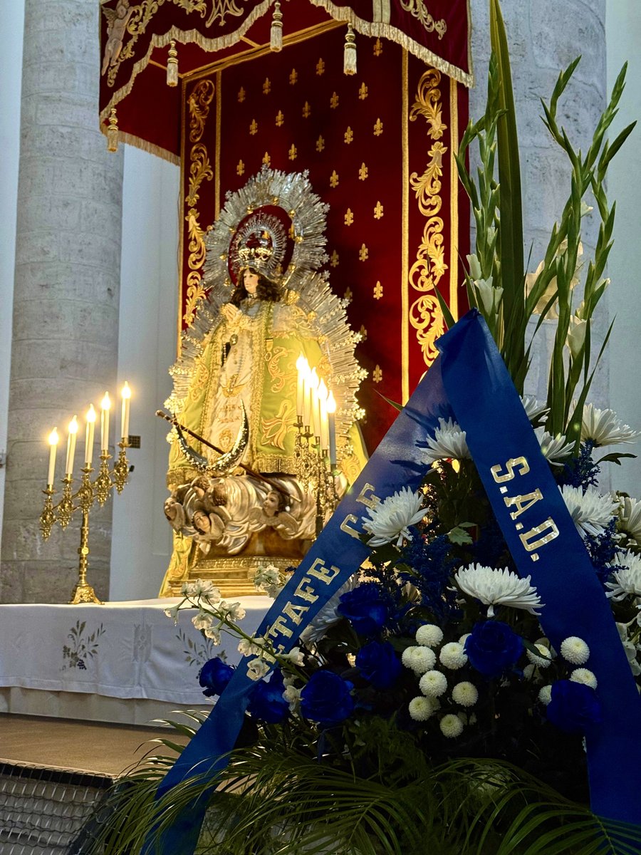 GetafeCF's tweet photo. Nuestro tradicional centro floral del Getafe CF entregado a la Virgen de Los Ángeles en la ofrenda floral 💙

𝗢𝗿𝗴𝘂𝗹𝗹𝗼𝘀𝗼𝘀 𝗱𝗲 𝗻𝘂𝗲𝘀𝘁𝗿𝗮𝘀 𝗰𝗿𝗲𝗲𝗻𝗰𝗶𝗮𝘀 𝘆 𝘃𝗮𝗹𝗼𝗿𝗲𝘀 🌟 https://t.co/GkXyqN3Zkj