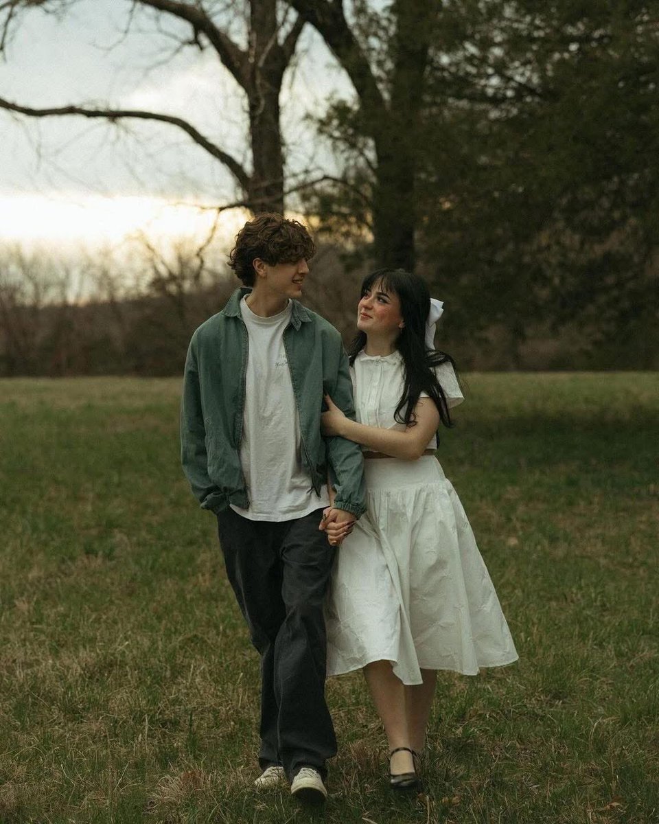 " ඇත්තටම අපි කාටහරි ආදරෙයි නම්, 
අපිට එයාව හරි ලස්සනට පේන්න පටන් ගන්නවා. " 🤍🌻