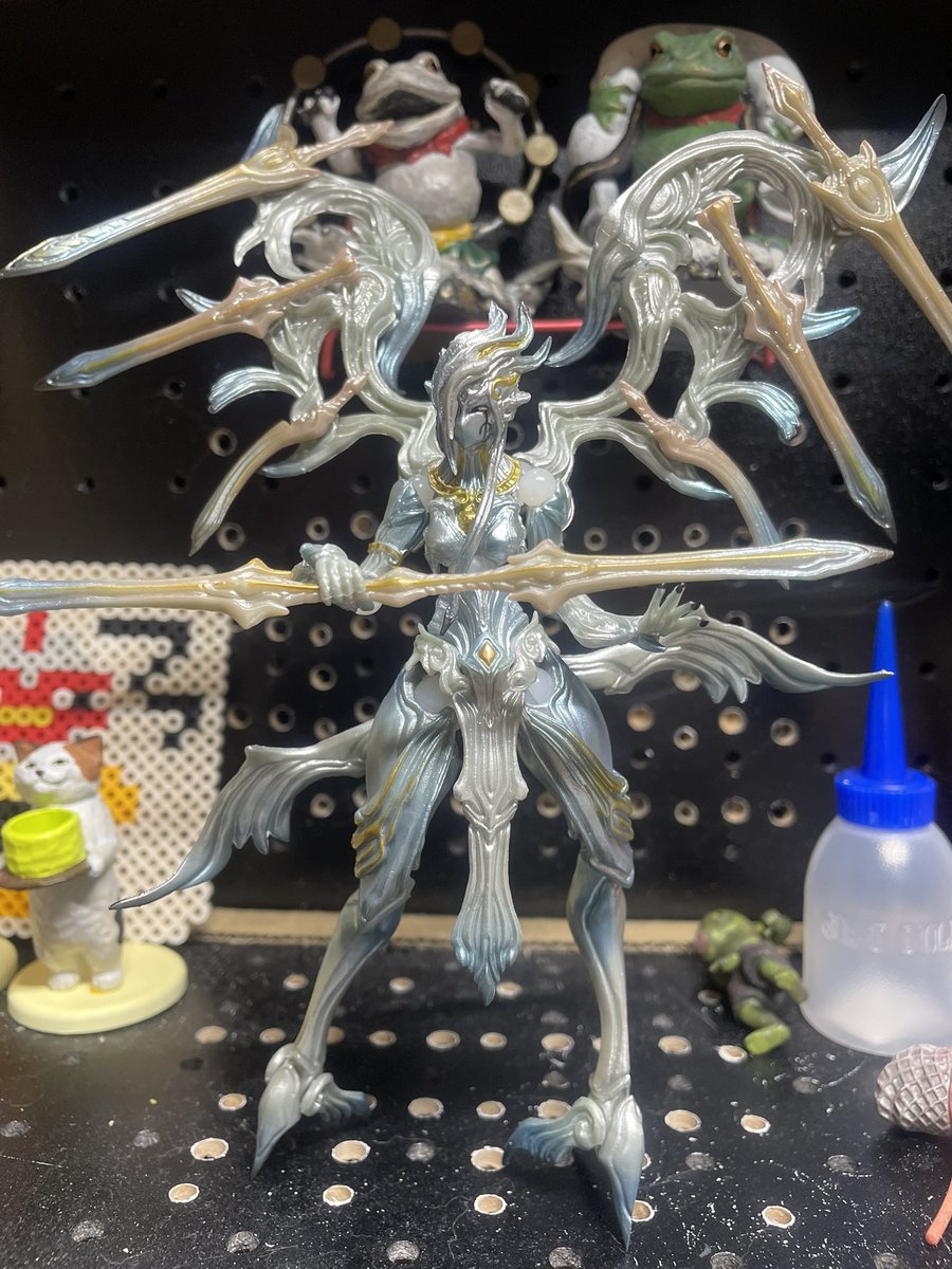 イヴァレ途中経過！

自分が紡ギ箱組む時かかせないもの

ネジザウルス
ヤモリグリップ
ドライヤー

これらのおかげで、ちゃんと組めるようになったー✨