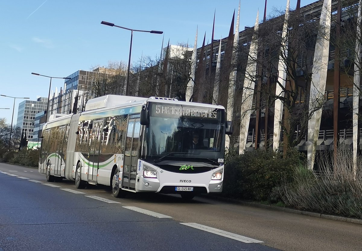 Ouest Bus tweet media
