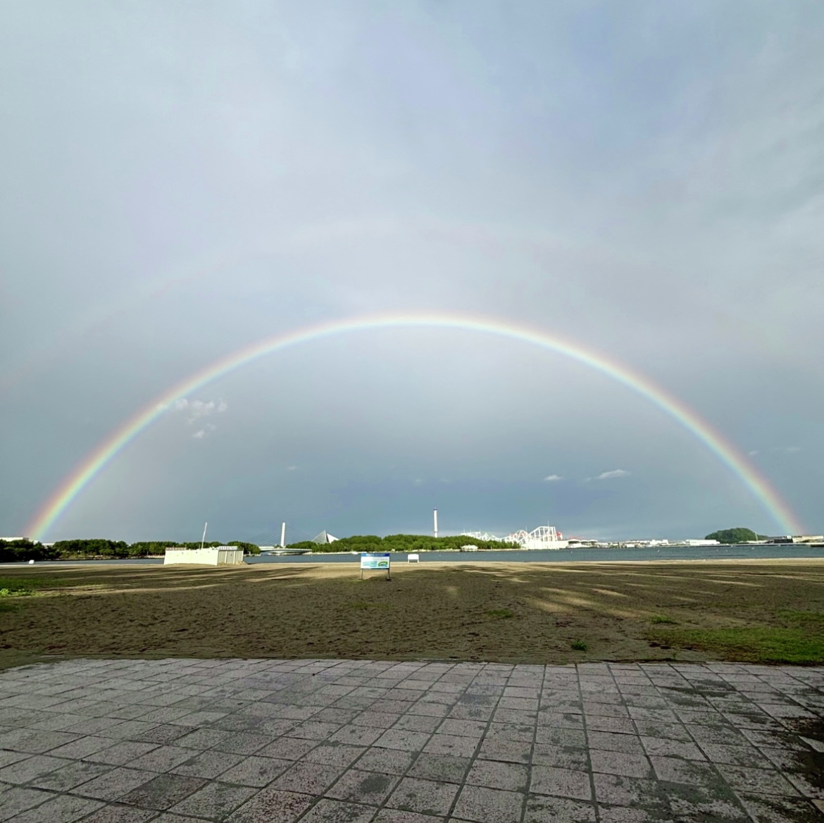 シーパラに虹が掛かる🌈

#横浜八景島シーパラダイス #八景島 #シーパラ #虹
