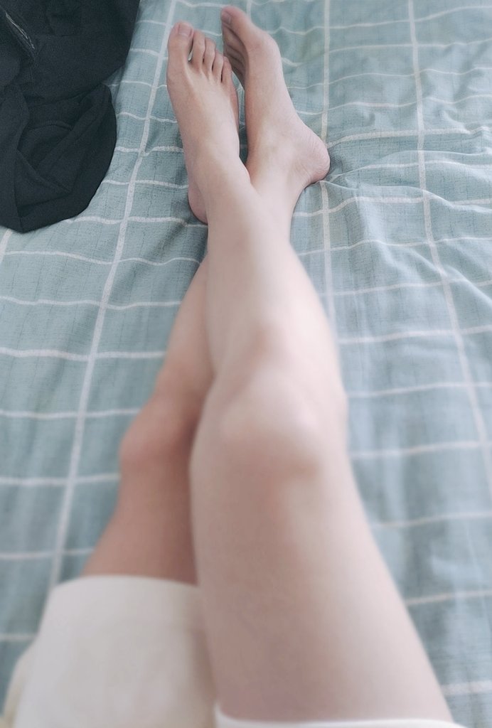 好无聊为什么大家都在出去玩为什么没人和我玩受不了了抽象不出来了死了算了