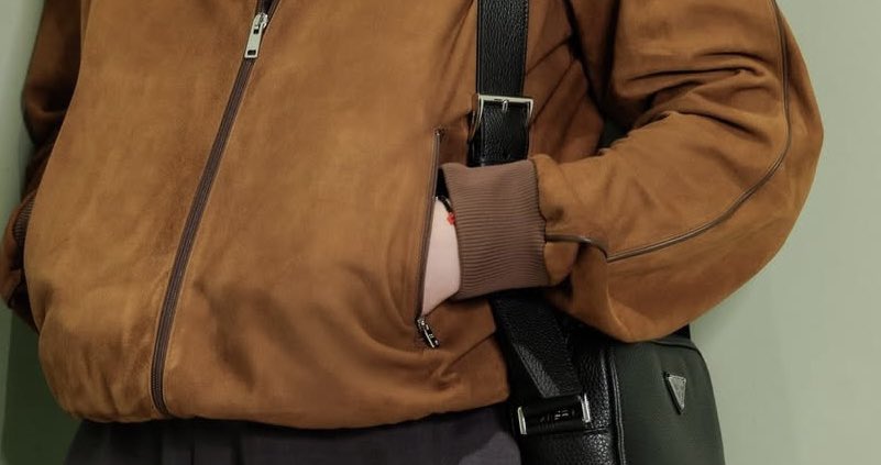 Ok…. I feel like I can die right now😭🥹❤️
Even wore my another gift to the Prada event….
And uploaded the photos of your instagram🫶🏻

#AhnHyoSeop #안효섭