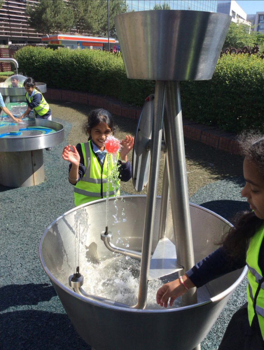 PWPrimary's tweet image. Year 3 had a great time exploring The Think Tank museum on Tuesday. They enjoyed all areas of the muesum but in particualar the Science Garden! They also enjoyed an informative workshop all about light which was the perfect way to end their half term's learning about Light!