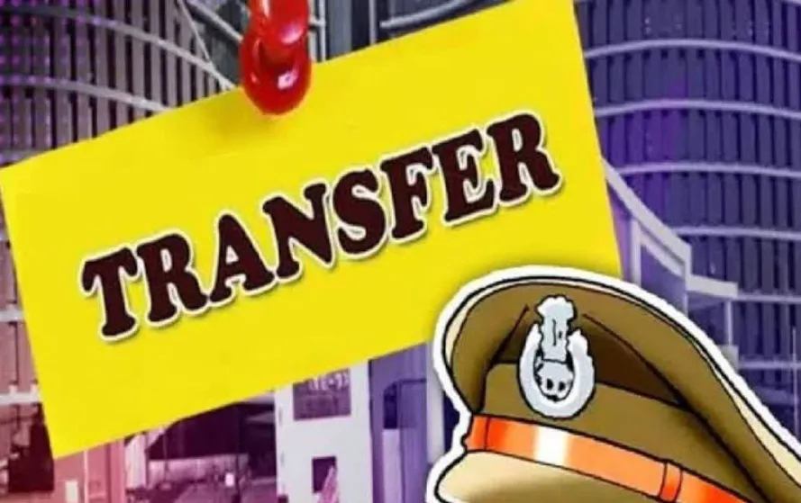 BansalNews_'s tweet image. UP Police Transfer: लखनऊ पुलिस कमिश्नरेट में 3 अफसरों के तबादले, ममता रानी चौधरी को लखनऊ ADCP सेंट्रल की कमान सौंपी गई

#UPPolice #UPNews #UPTransfer #Transfer 

पूरी खबर पढ़ें : bansalnews.com/up-lucknow-pol…