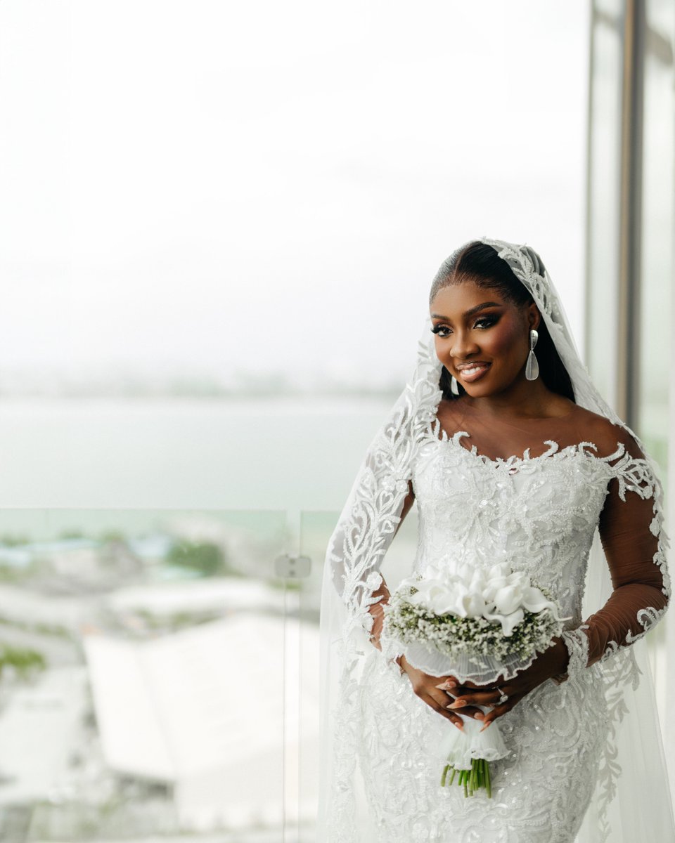 AlliViema's tweet photo. BRIDE STEPHANIE 👰🏾♀️
#smoosh
:::: Adamz_imagery https://t.co/Vah5yhnynV