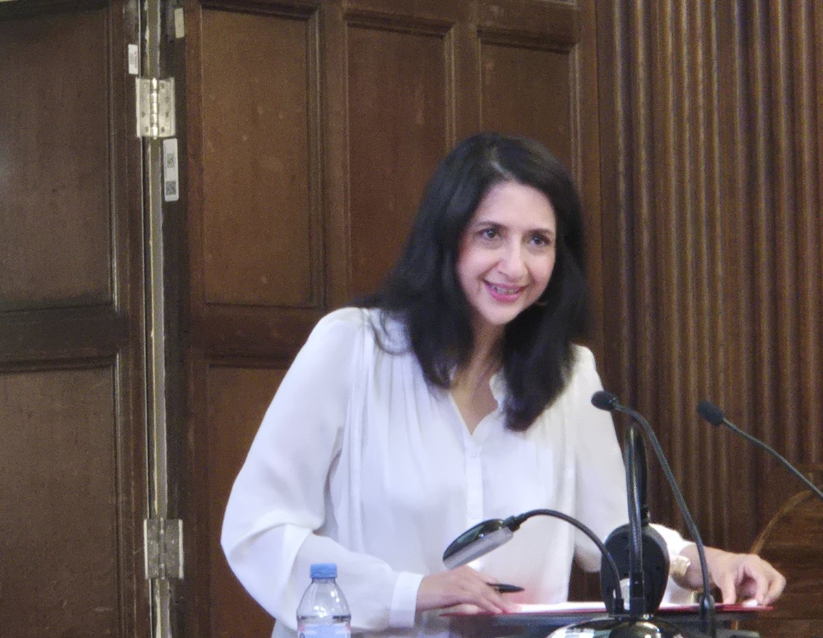 Powerful opening address by <a href="/SangitaMyska/">Sangita Myska</a> at the Media Democracy Festival. Talking about how the public dont trust of the media + makes an interesting comparison of media coverage of the Russia invasion of Ukraine + the coverage of war crimes committed by Israel. <a href="/mediareformUK/">Media Reform Coalition</a>