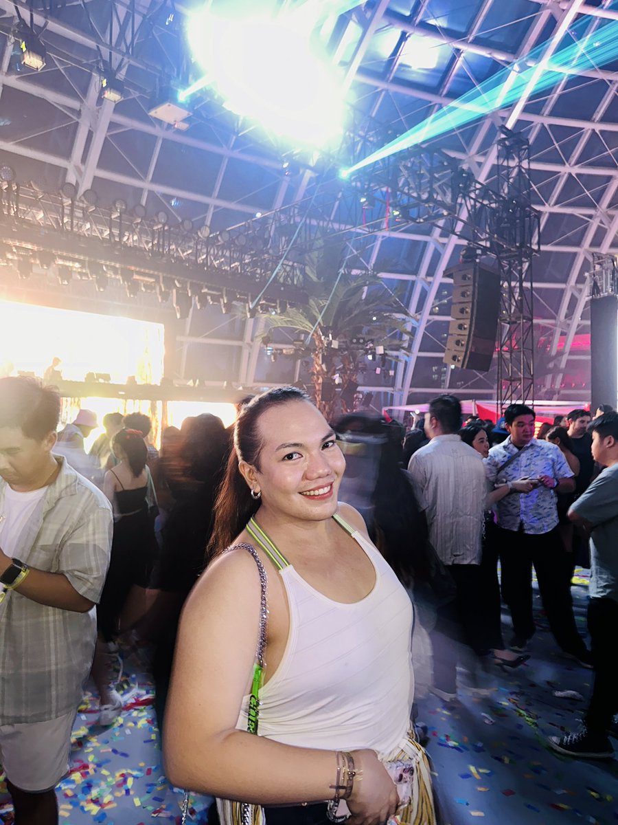 Vinsyyyy's tweet photo. Blastful night! 🎉 #AndFriends2025 https://t.co/E9crv85e6C