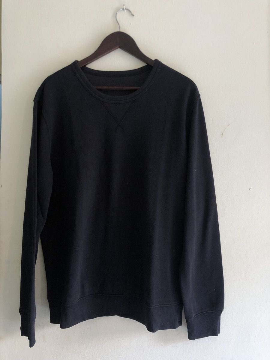 notdeka's tweet photo. Hay, aku lagi bongkar lemari aku nih banyak baju yg bener”aku ga pake lagi guys ada juga yg blum samsek aku pake. yg minat boleh dm aku ya atau https://t.co/bcNUj0OFW7 boleh langsung chat aku ya lewat link tersebut. oiya buat yg mau liat harga di instagram bypure.loved https://t.co/bttx8evMua