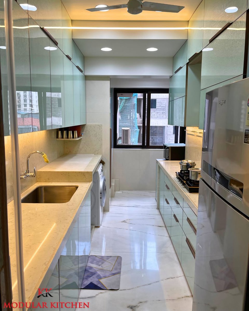 KKModularKitchn's tweet image. Featuring textured back-painted glass finish and premium Blum hardware, this kitchen is the perfect blend of luxury and functionality.

Quality that lasts, style that stands out!

#modularkitchen #kitchenrenovation #blumhardware #glassfinishkitchen #luxurykitchen
