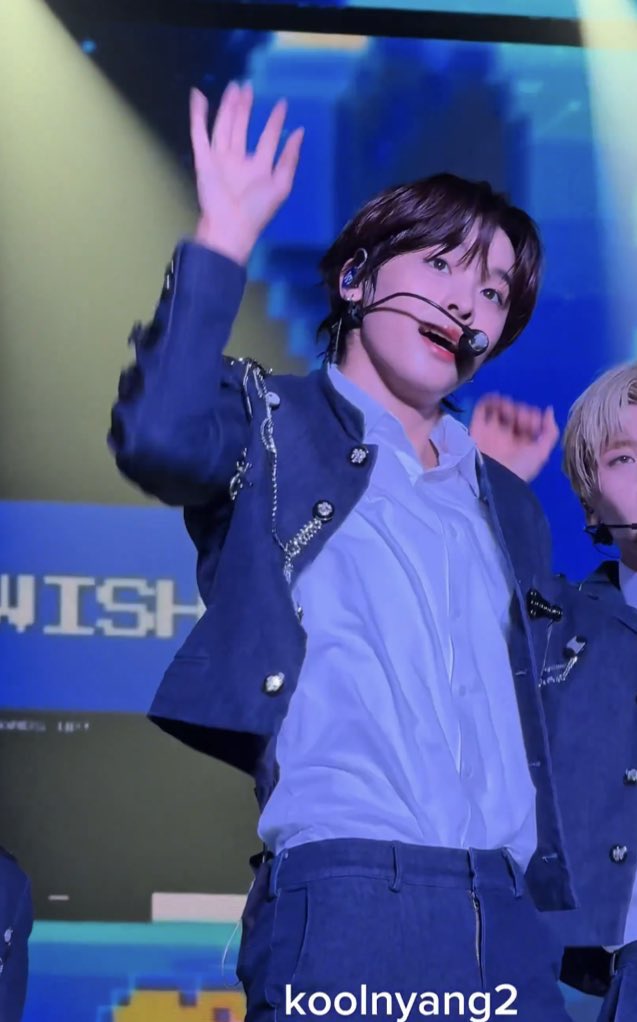 이젠 하다하다 리쿠님 너무 예뻐서 질투가남 ㅅㅂ