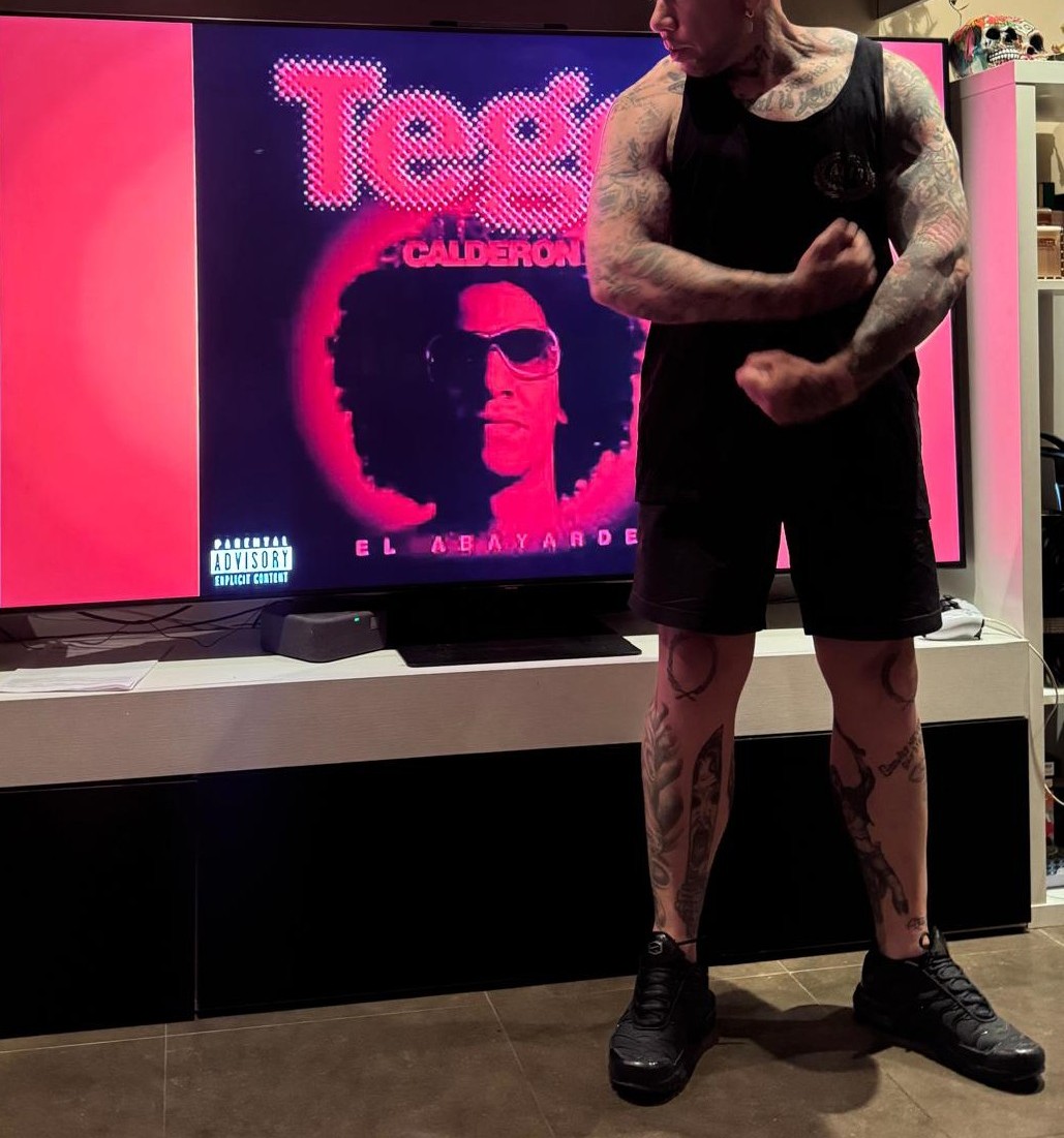 Objetivo cumplido, he logrado bajar de 82 kilos a 73 de pura potencia.
Ya estoy ready pal veranito, pa las gatas, pa que me intenten apuñalar en una reyerta y doblar la hoja del cuchillo con mis músculos.
Gracias, diosito y gracias, Tego, sin tu música, no habría sido posible ❤️