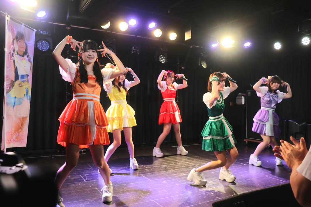 fujiyan_sr's tweet photo. The Voodoo Loungeにて開催の「愛Ris生誕&1周年祭」ありがとうございました!
生誕レクレーションにて、二葉あやかのチームが勝って賞品をいただきました。
ありがとうございました!
明日は所属事務所Sound R·E·Cの10周年ライブを小倉LIVE SPOT WOW! にて開催させて頂きます!
宜しくお願い致します。 https://t.co/za3419xYHK