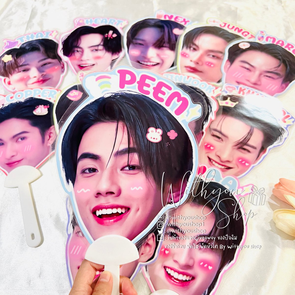 WithyouShop's tweet image. #รับทำพัด #พัดใส #พัดหัวโต ตย.ลูกค้าสั่งทำ
🛒ราคาโปรฯ
💕จัมโบ้ 👉🏻ราคา 45฿
💕มินิ 👉🏻ราคา 25฿
👉🏻เป็นโฟโต้เคลือบ
👉🏻มีด้านเดียว
👉🏻ด้ามสีขาว
#ของปัจฉิม #ของขวัญ #ของขวัญรับปริญญา #ของขวัญวันปัจฉิม #พัดใส #พัดหัวโต #พัดกลม #รับทำของแจก #รับทำgiveaway #Giveaway #BUSbecauseofyouishine