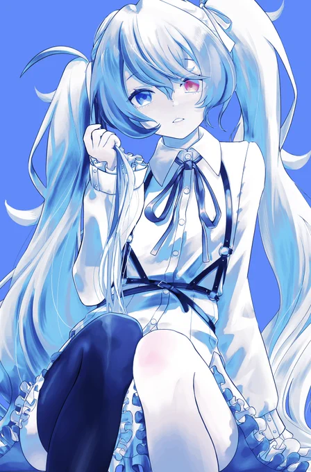 #クリエイター様の中に青の作品をお持ちの方はいらっしゃいませんか 青