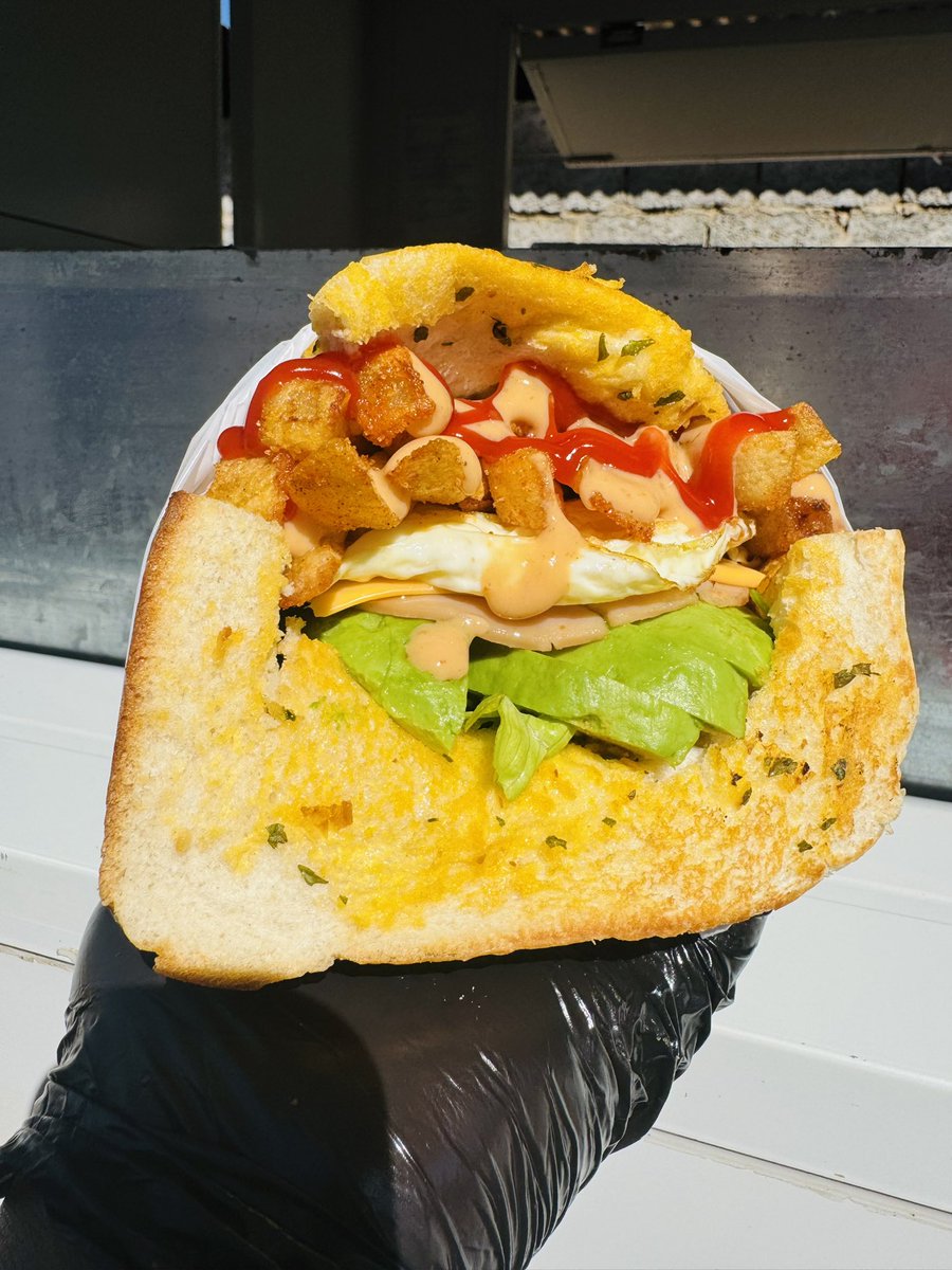 Caroline tweet media