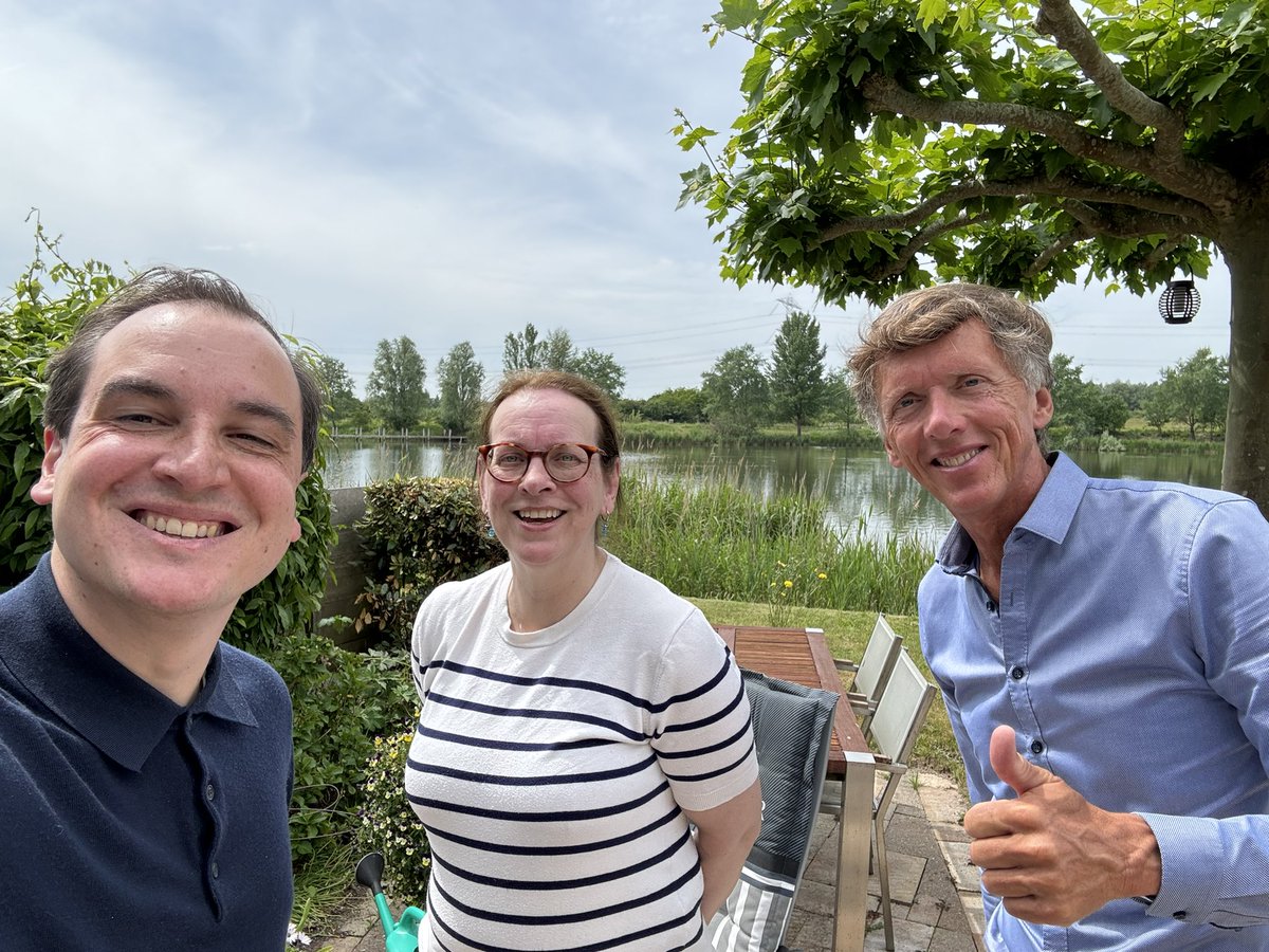 Op bezoek bij onze liberale vrienden <a href="/kleene_m/">Marie Jose Kleene</a> <a href="/fransvanvliet/">Frans van Vliet</a> in stadsdeel Oost 🧡💙