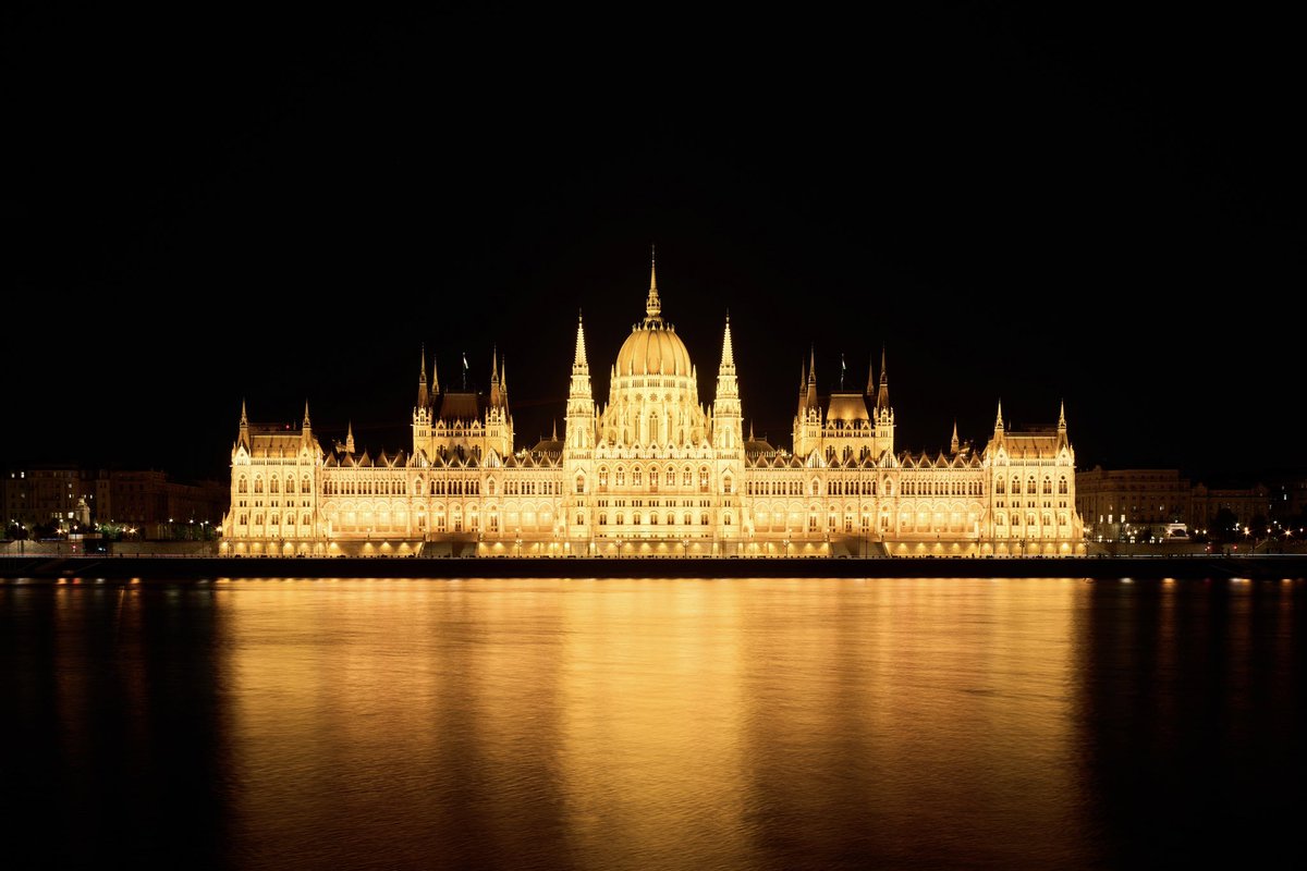 ブダペスト、夜の国会議事堂。