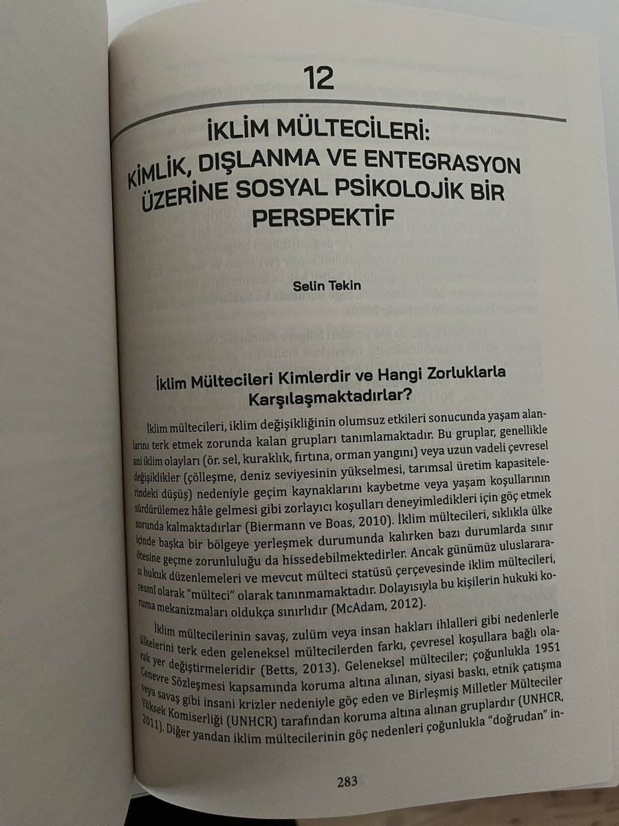 Yeni kitap duyurusu 🥳!! <a href="/GozdeKiralUcar/">Gözde Kıral Uçar</a> hocaya bizleri bu kaynakta bir araya getirdiği ve bölümlerimize önemli katkılar sağladığı için çok teşekkür ederim!! 

Kendi bölümüm konusunda çok mutlu olmanın yanında, diğer bölümleri şimdiden çok yararlı bulduğumu da söylemeliyim!!