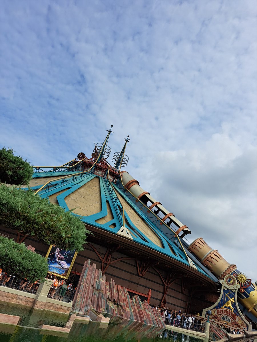 catachronicles_'s tweet photo. Happy 30th Anniversary "Space Mountain: De la terre à la lune!". ✨
30 years of adventures and 30 years without expansion at the Disneyland Park.
i made a small video here 👇🏻
https://t.co/0VmsJODTAa
 "Ad Luna in Flamma Gloria!" #bringbackthemoon #disneylandparis #spacemountain https://t.co/Dj84VSGr9v