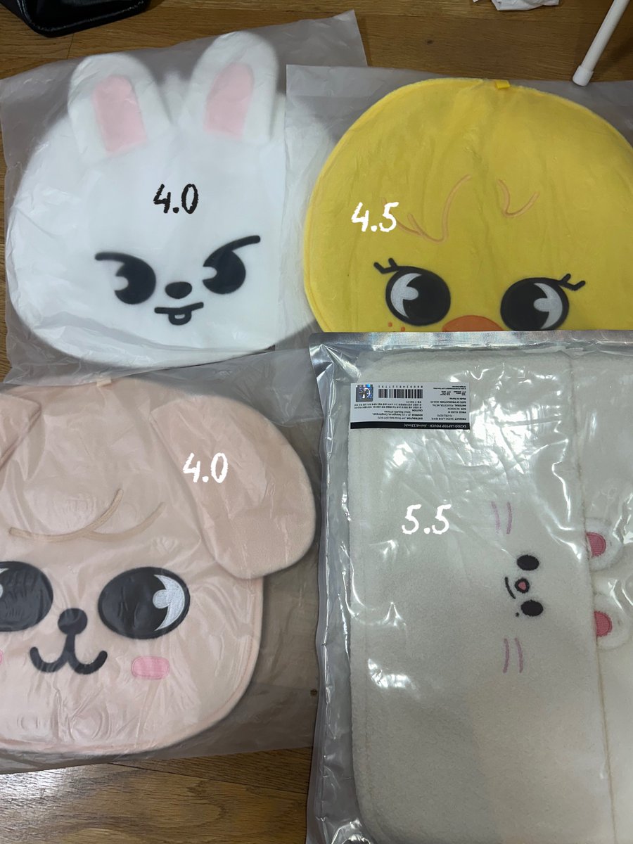 yan010332's tweet photo. 스키즈 스트레이키즈 스키주
우치와 일본 버전 지니렛 노트북 파우치 15인치
리빗 퍼핌 뽁아리 전부 미개봉입니다 급처합니다 포카 양도 https://t.co/iVLHGj29Vc