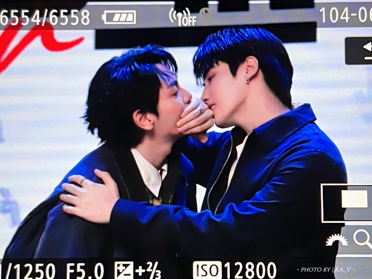🐰🐶

250531 🇻🇳

UPPOOM IN VIETNAM
#UpPoomFanmeetinginVietnam
#MyStandinWTinVietnam
#uppoompat 
#poompps