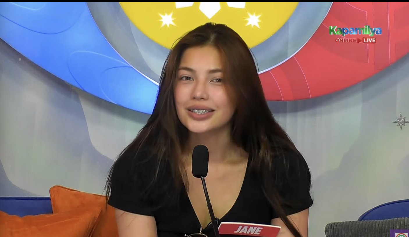 PBB News Access on X: "Jane De Leon with braces is giving ✨college crushie  vibes✨ #PBBCollab5thEvictionNight https://t.co/Wdoju7dyLn" / X