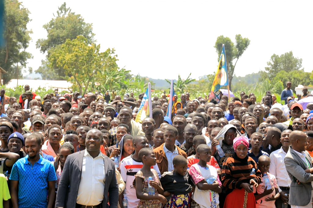 PLU youth league (@pluleague) on Twitter photo From every corner of Kagadi, people gathered in solidarity for Gen. <a href="/mkainerugaba/">Muhoozi Kainerugaba</a> birthday run. With Hon. <a href="/jabyarugaba/">James Byarugaba</a> and <a href="/PatriotsClubUg/">Patriots Club</a> at the helm, the event became a movement for climate action and citizen empowerment. From every corner of Kagadi, people gathered in solidarity for Gen. <a href="/mkainerugaba/">Muhoozi Kainerugaba</a> birthday run. With Hon. <a href="/jabyarugaba/">James Byarugaba</a> and <a href="/PatriotsClubUg/">Patriots Club</a> at the helm, the event became a movement for climate action and citizen empowerment.