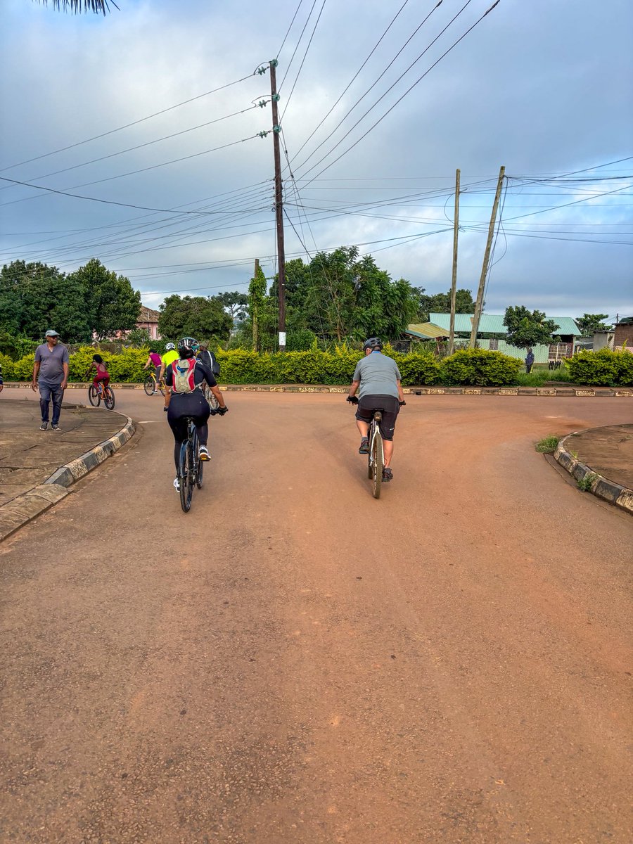 hotelnumber5ug's tweet photo. A few highlights from our first Cycling 🚴🏽‍♀️ 🚴Tour of Entebbe this morning, who knows, we might go an extra mile and create a Cycling Club 😅 to build a community that comes together to not only support each other’s fitness goals but also connect and socialize. 
#Entebbetown #FitnessGoals