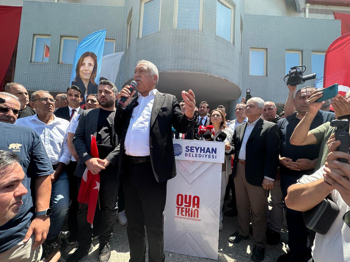 Bir adım geri atmayacağız, eksik bir söz söylemeyeceğiz…

Belediye Başkanlarımızın yanındayız.
Halkımızın iradesiyle seçilen Seyhan Belediye Başkanımız Oya Tekin ve Ceyhan Belediye Başkanımız Kadir Aydar’ın yanındayız.

Tüm belediye başkanlarımız özgür olana dek mücadelemiz