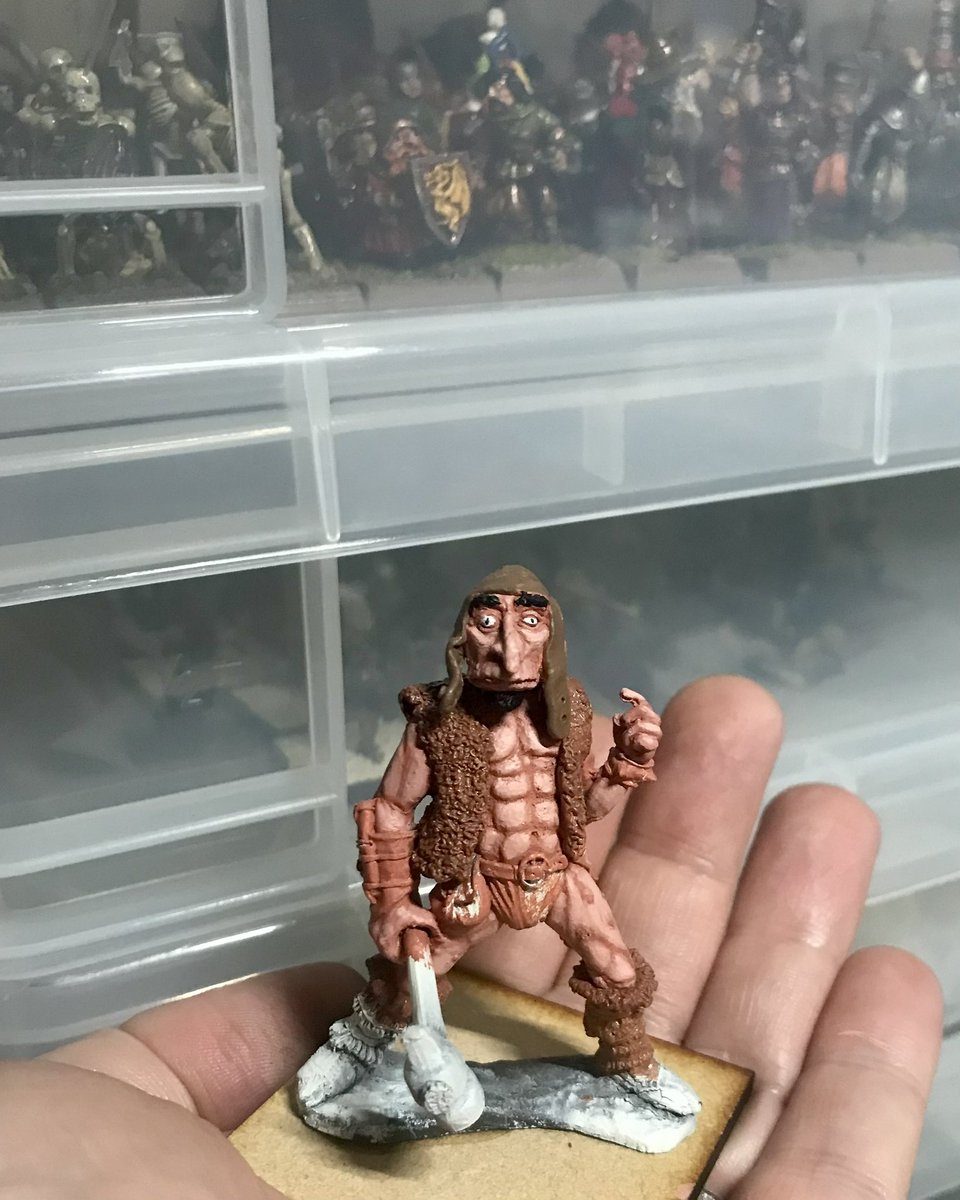 Work in progress, a Citadel C28 Giant. I only meant to do the skin mid-tone but ended up doing most of the base coats! Debating whether to fix the wonky eye or go with it as a feature. One eye is cast bigger than the other. #Oldhammer
