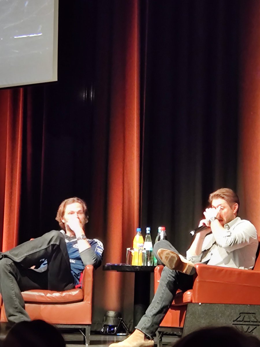 Chrissy6284's tweet photo. #PurCon9 
#J2Panel https://t.co/m05dGif0zy