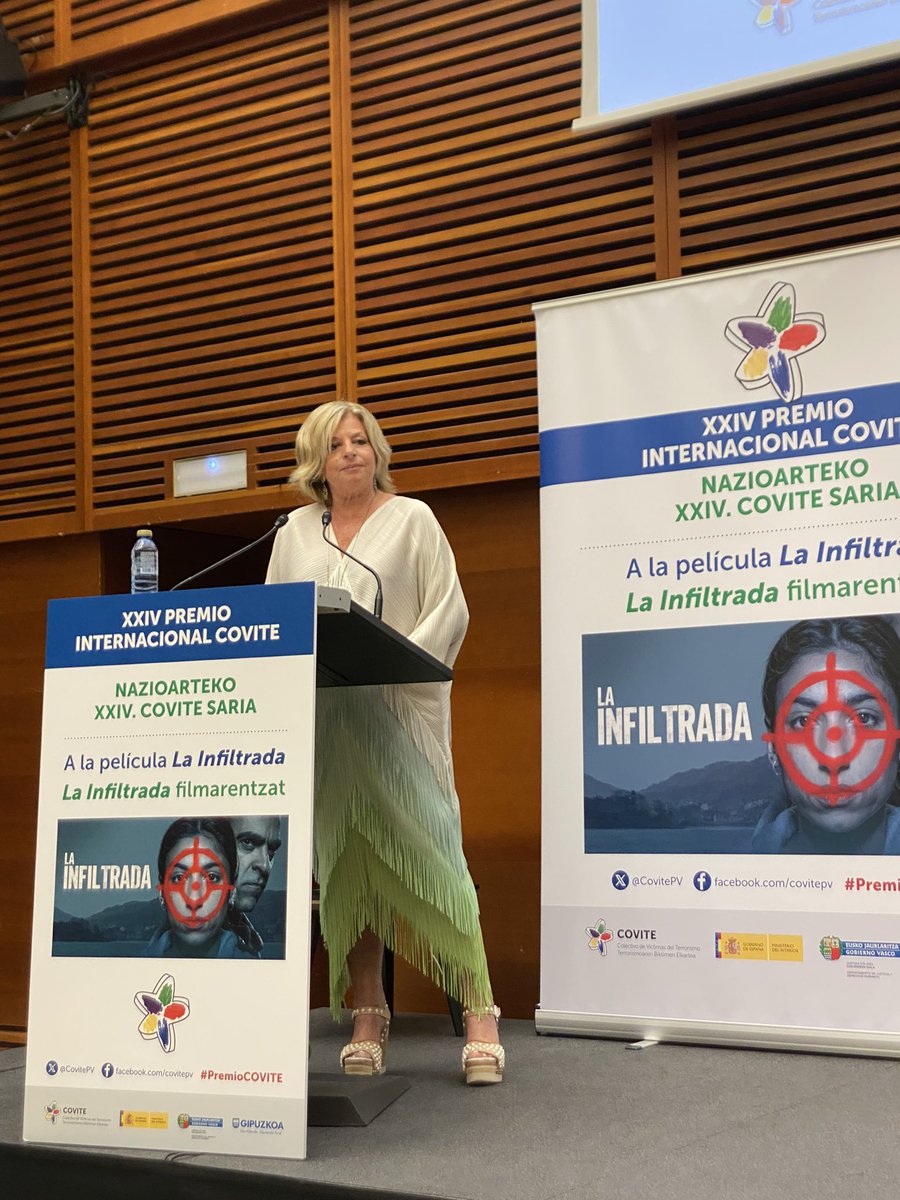 “La Infiltrada” rescata una pregunta incómoda en la sociedad vasca y navarra: ¿qué hacía yo mientras ETA mataba a mis vecinos, a mis amigos, a mis compañeros de trabajo…?

Una pregunta que buena parte de esa sociedad no ha querido plantearse.

#PremioCOVITE #LaInfiltrada