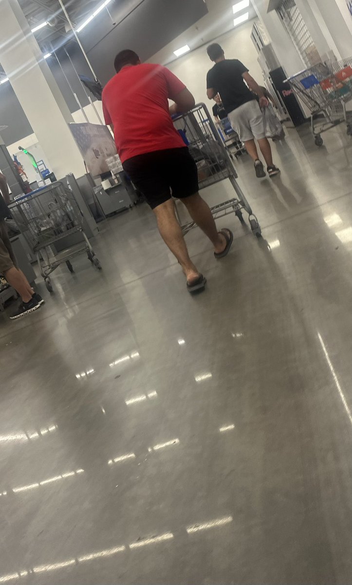 MenFee69228's tweet photo. #bodybuilding #feetfinders #musclebttm #MUSCLEMODEL #hunky #hunkoftheday #Feet #viral2024 #viral2025 #legslegslegs #viralshort #DaddyBearsCLUB #instagramreels #musclejock #hunk #viral #footfetısh #Walmart https://t.co/NtU1GpIGcP