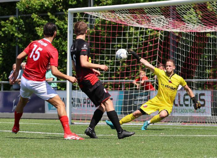 Enkele beelden van de eerste helft. We hoeven er maar 7 te maken om er een verlenging uit te slepen 💪😃