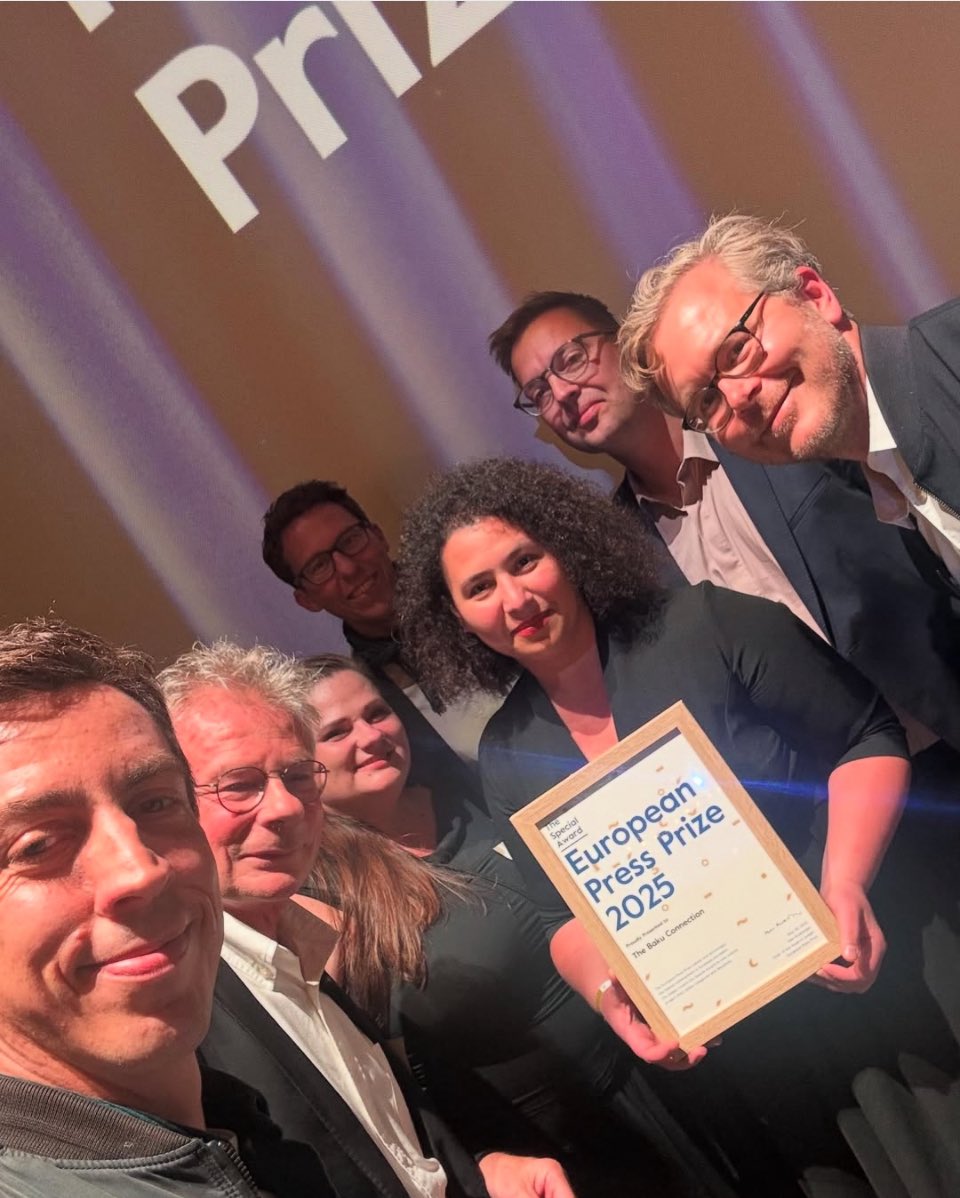 LeylaMustafaeva's tweet image. Captured moments after #BakuConnection project led by @FbdnStories in collaboration with over a dozen media partners won Special Award from @EuroPressPrize. 
I am proud of being part of this amazing team. This prize was dedicated to jailed journalists of @AbzasMedia.