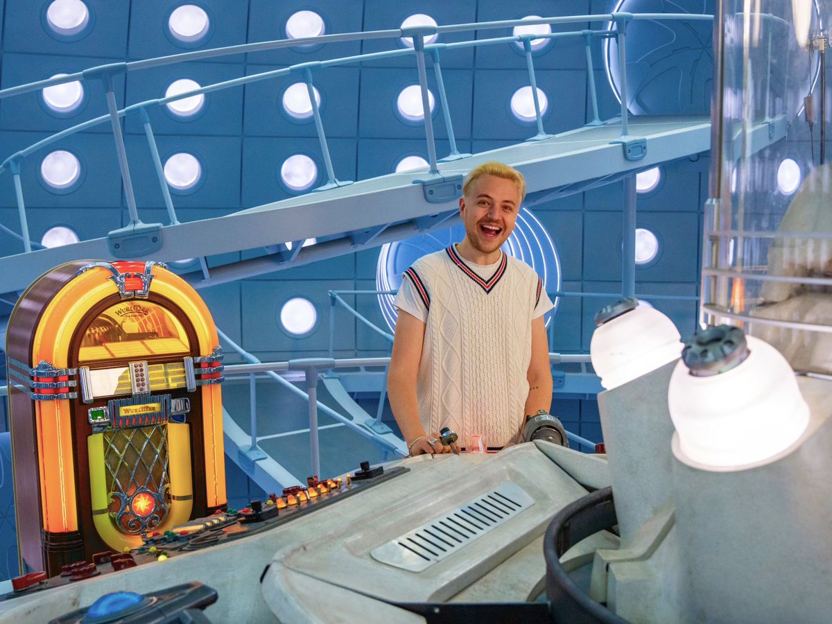 HAPPY FINALE DAY! #DoctorWho #TheRealityWar