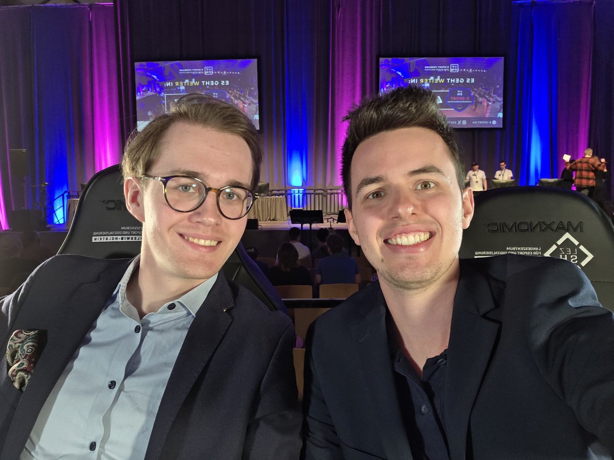 Georg 'MachtFISCH' L. (@machtfisch) on Twitter photo Auf geht's. Wir krönen heute den Landesmeister von Schleswig-Holstein <a href="/esportverbandsh/">E-Sport-Verband Schleswig-Holstein e.V.</a>.
Seid live dabei TTV/esportverbandsh
Rein da! Auf geht's. Wir krönen heute den Landesmeister von Schleswig-Holstein <a href="/esportverbandsh/">E-Sport-Verband Schleswig-Holstein e.V.</a>.
Seid live dabei TTV/esportverbandsh
Rein da!