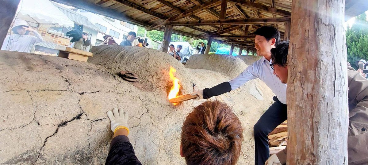 フィールドパビリオン丹波焼の里で、「最古の登窯」による公開焼成が