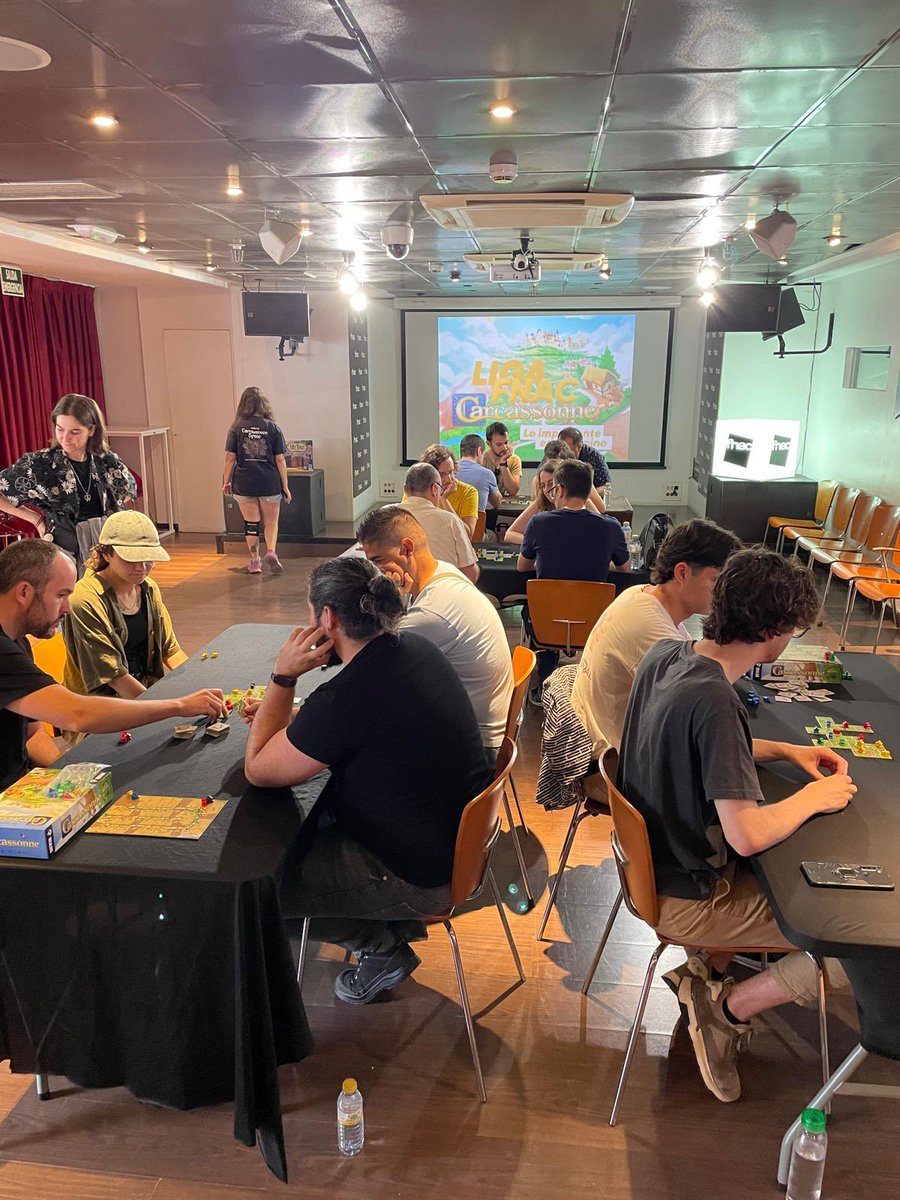 Fnac España (@fnac_esp) on Twitter photo Hoy en Fnac San Agustín se están disputando las últimas plazas para la gran final de la Liga Fnac Carcassonne.
<a href="/DevirIberia/">Devir Iberia</a> Hoy en Fnac San Agustín se están disputando las últimas plazas para la gran final de la Liga Fnac Carcassonne.
<a href="/DevirIberia/">Devir Iberia</a>