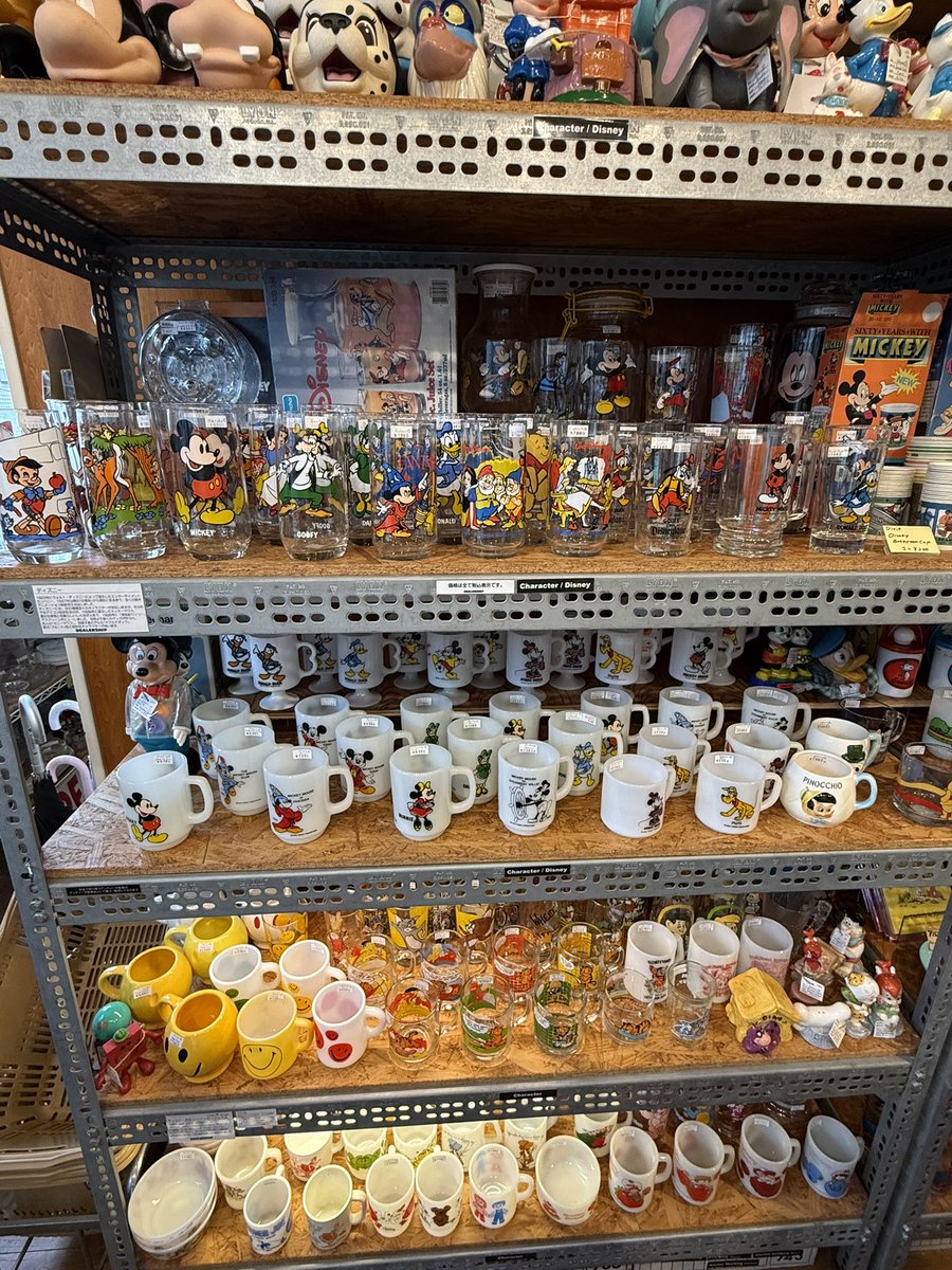 sakuchin_disney's tweet photo. ずっと行きたかった高円寺の雑貨屋行ってきたの〜
最高に可愛くてまた行くと誓いました。 https://t.co/fXVUScoERN