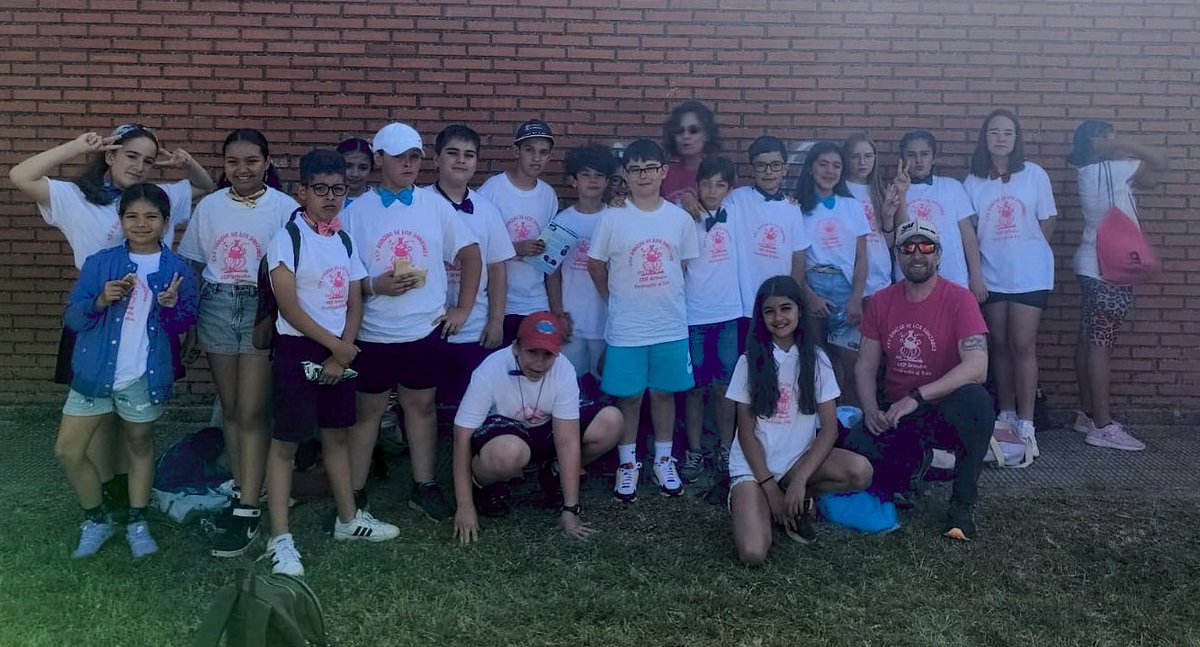 ceipmanuelmore's tweet photo. Ayer 5° de primaria participó en el XXV Danzar de los Danzares celebrado en Pedrosillo el Ralo. ¡Qué bien lo pasamos! https://t.co/GUNuf95lYL