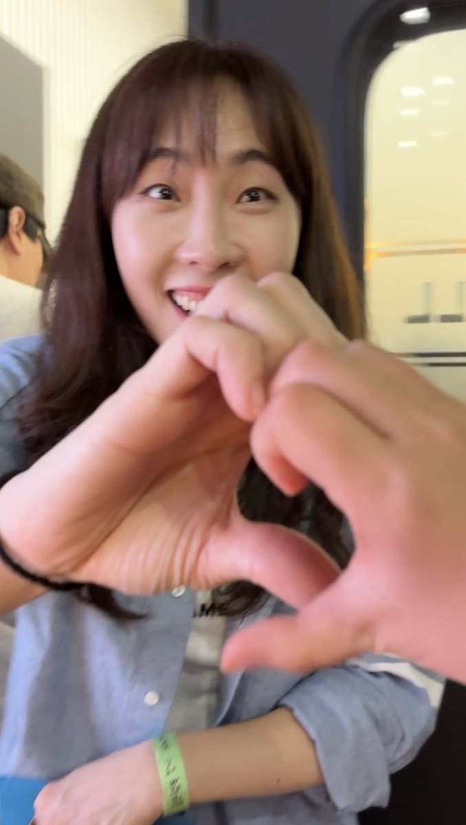 __chaem's tweet image. 정말 초초초 오랜만에 봤어요,,,🫶