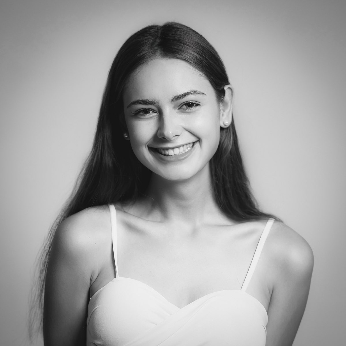 krisgoodday's tweet image. 부천에서 프로필사진, 증명사진 가장 자연스럽고 가성비좋게 잘 찍는 굿데이사진관입니다📷 

수정이 과하거나 표정이 어색한 사진이 아닌 본인의 장점을 잘 살리고 손님에게 어울리는 스타일의 촬영과 리터칭을 합니다.  

네이버와 카카오맵에  "굿데이사진관"을 검색해보세요👍

#seoul #bucheon