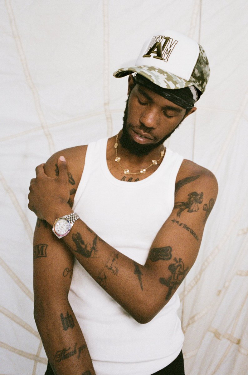 ayewungen's tweet photo. Full circle moment for me, was listening to round &amp; round during lockdown and now he’s modelling for A1. S/O Sainte. https://t.co/7YU1U9YwoH