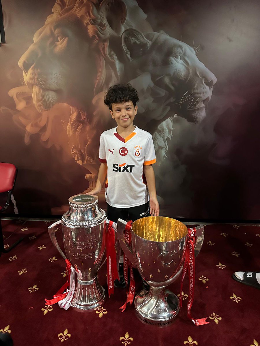 R✝️verthechamp RR7🧤🧤🧤 tweet media